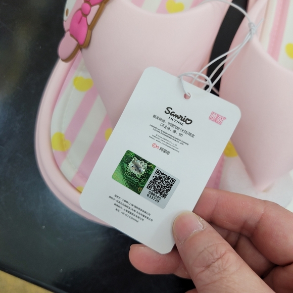 Brand New Sanrio My Melody Pink Heart Slippers US 7 - Picture 7 of 9